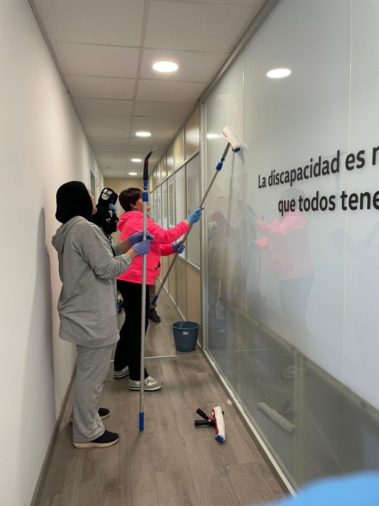 Limpieza de cristal con palos telescópicos